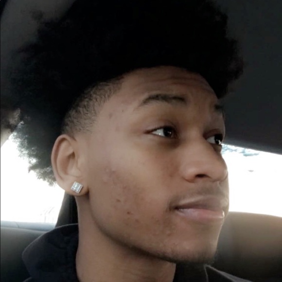 Meet your Posher, Chris - Picture 1 of 1